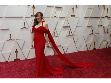 Rosie Perez poses on the red carpet during the Oscars arrivals at the 94th Academy Awards in Hollywood, Los Angeles, Calif., March 27, 2022.