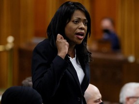 Die konservative Parlamentsabgeordnete Leslyn Lewis spricht während der Fragestunde im Unterhaus auf dem Parliament Hill in Ottawa, Ontario, Kanada, am 7. Februar 2022.