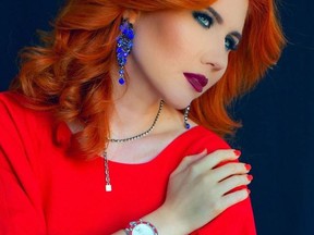Russian spy Anna Chapman has seemingly sent out conflicting messages about the invasion of Urkaine.