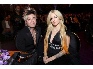 LAS VEGAS, NEVADA - APRIL 03: (L-R) Mod Sun and Avril Lavigne attend the 64th Annual GRAMMY Awards at MGM Grand Garden Arena on April 03, 2022 in Las Vegas, Nevada.