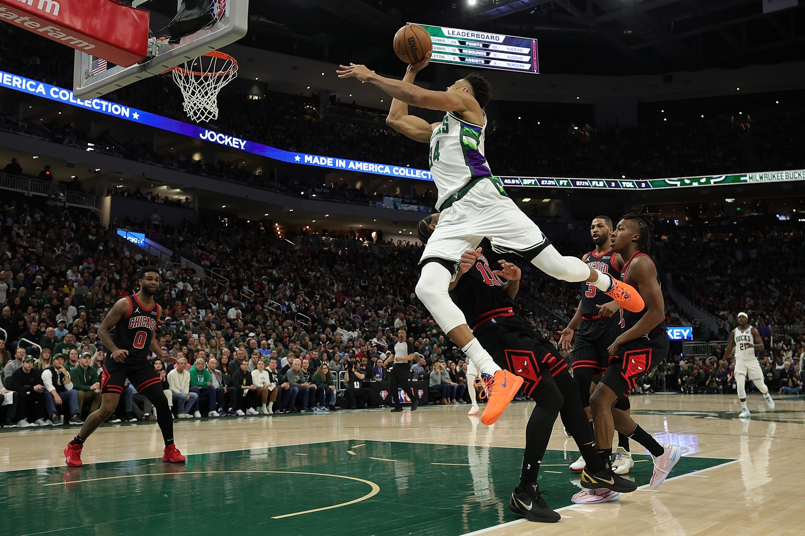 Giannis Antetokounmpo, Bucks Take Game 1 Over Bulls | Toronto Sun