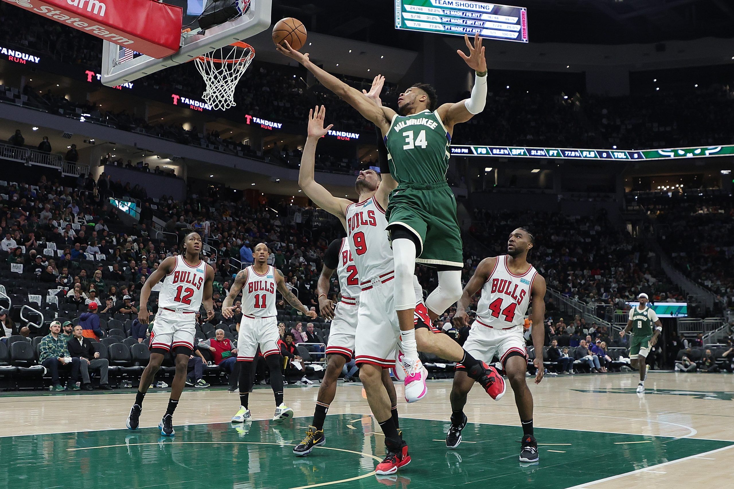 Giannis Antetokounmpo Carries Bucks To Game 5 Clincher Over Bulls ...