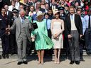 Von links nach rechts: Prinz Harry, Herzog von Sussex, Prinz Charles, Prinz von Wales, Camilla, Herzogin von Cornwall, Meghan, Herzogin von Sussex und Gäste posieren für ein Foto, während sie an der Schirmherrschaftsfeier zum 70. Geburtstag des Prinzen von Wales teilnehmen Buckingham Palace am 22. Mai 2018 in London.