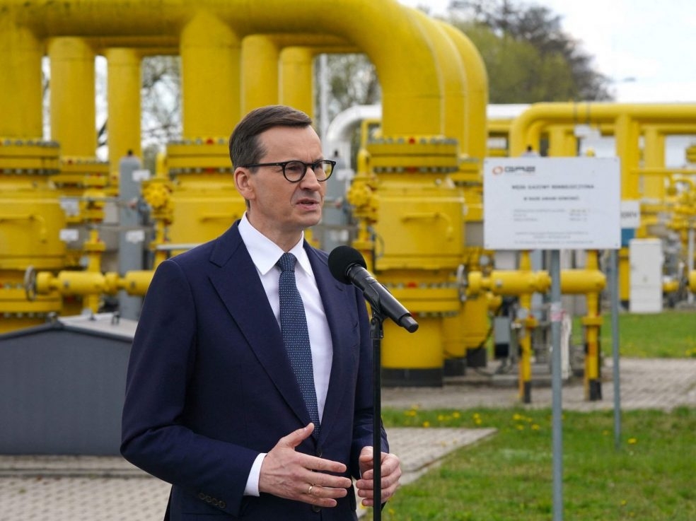 Russia cuts off gas to Poland and Bulgaria, exposing EU confusion ...