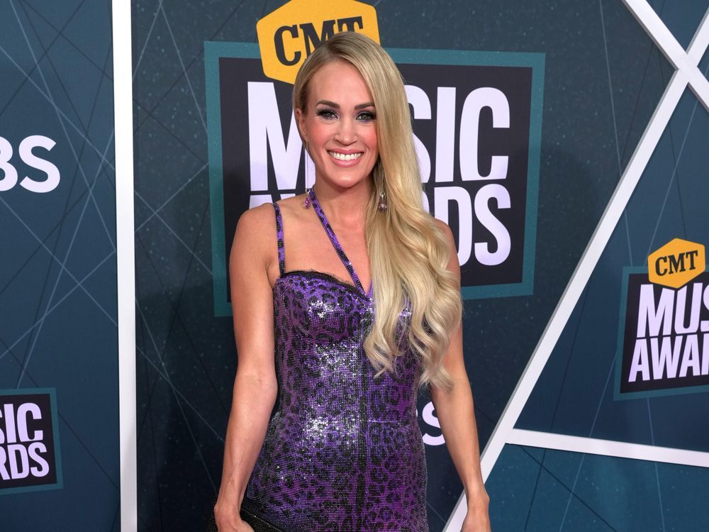 Carrie Underwood Wins Big At Cmt Music Awards 