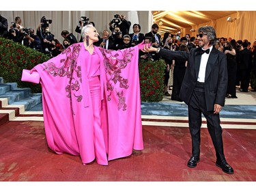 NEW YORK, NEW YORK - MAY 02: (L-R) Glenn Close and Pierpaolo Piccioli attend The 2022 Met Gala Celebrating "In America: An Anthology of Fashion" at The Metropolitan Museum of Art on May 02, 2022 in New York City. (Photo by Dimitrios Kambouris/Getty Images for The Met Museum/Vogue)