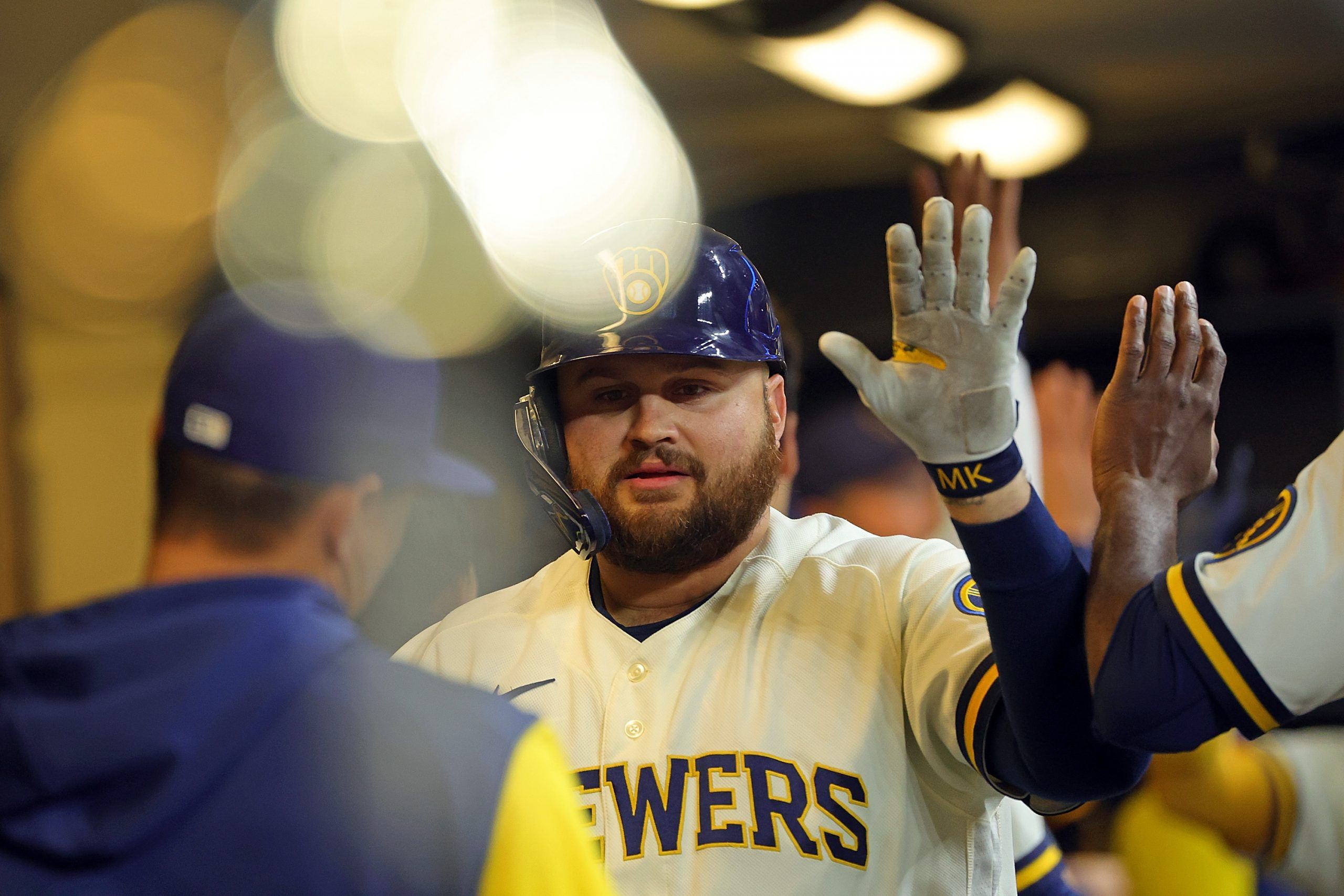 Rowdy Tellez drives in 8 runs as Brewers embarrass hapless Reds 18-4