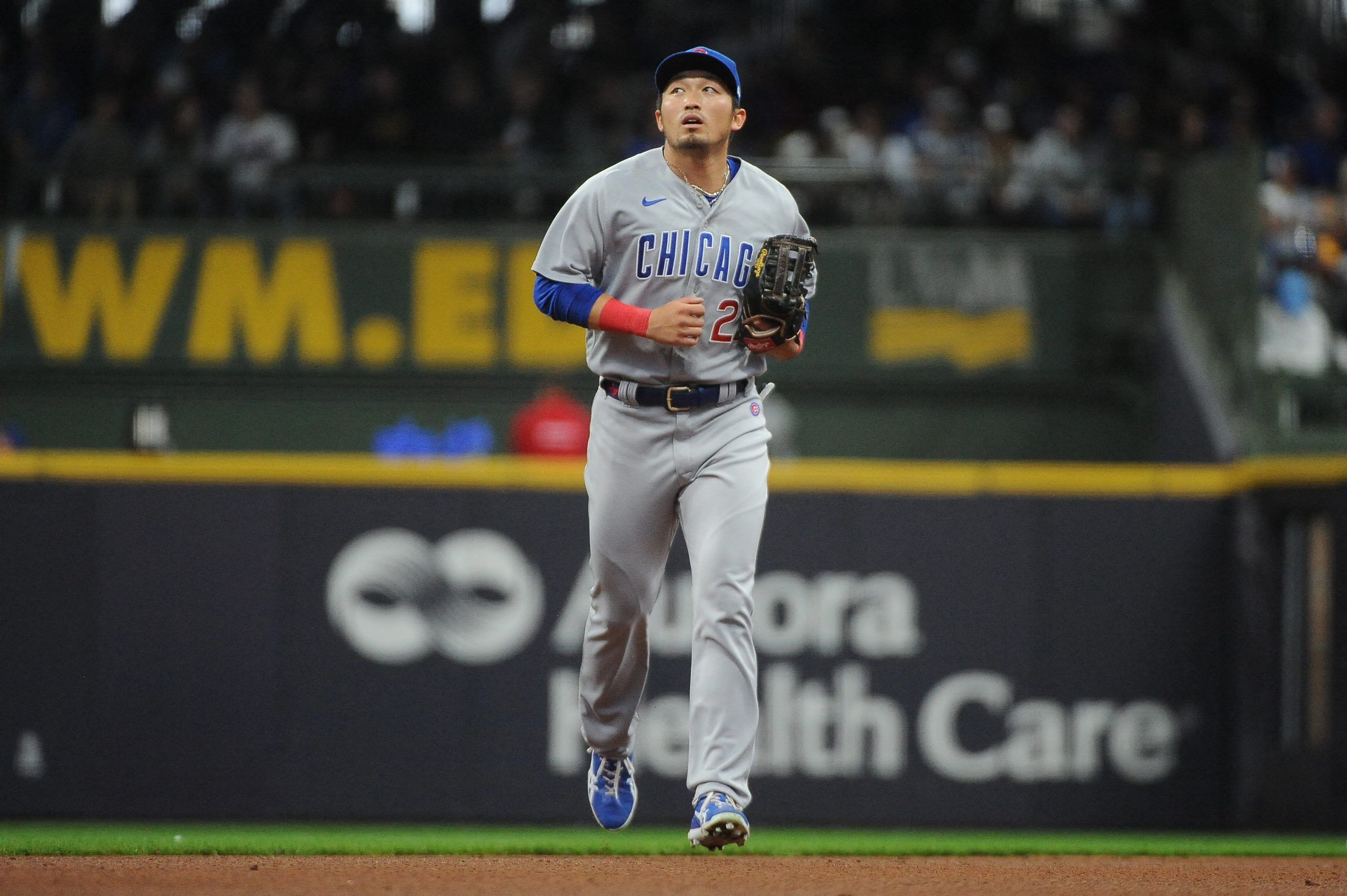 Chicago Cubs right fielder Seiya Suzuki (27) in the second inning
