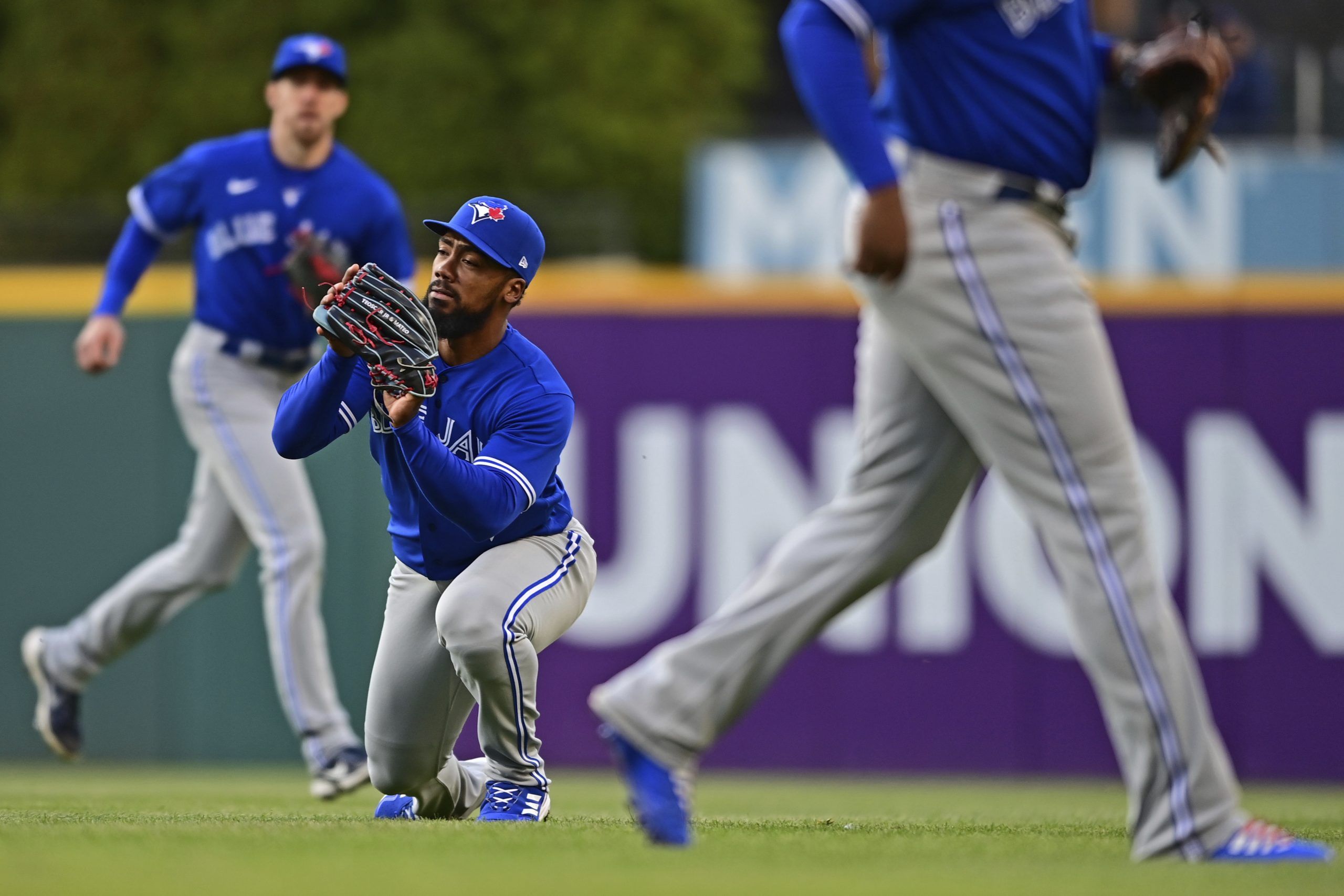 Jays Split Doubleheader In Cleveland As Teoscar Hernandez Goes Hitless ...