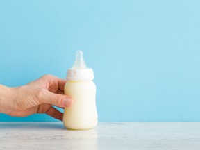 Parents of toddlers are concerned these days about baby formula shortages due to a combination of factors. A major recall in the United States affecting the top manufacturer of baby formula, coupled with supply chain challenges, has made things difficult for parents.