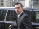 Hedley-Frontmann Jacob Hoggard verlässt die 361 University Ave. Courts in Toronto, 6. Mai 2022.