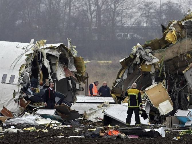 Flight aborted after passengers sent plane crash images before takeoff