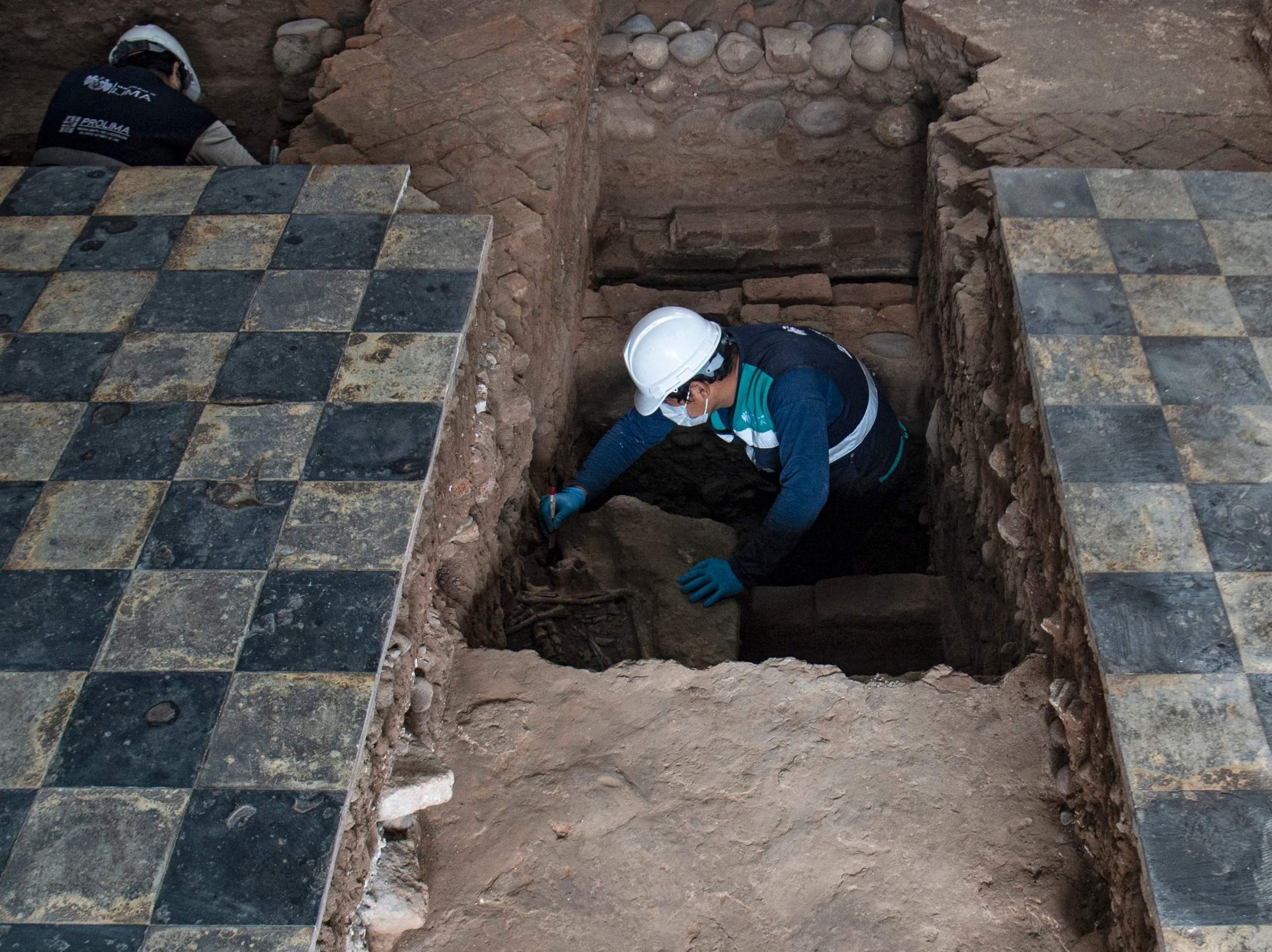 Archeologists discover passageways in 3,000-year-old Peruvian temple – World news