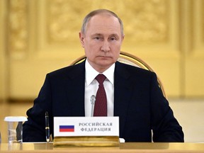Der russische Präsident Wladimir Putin nimmt am Gipfeltreffen der Organisation des Vertrags über kollektive Sicherheit (OVKS) im Kreml in Moskau am 16. Mai 2022 teil.