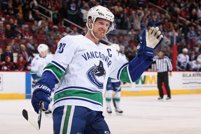Sedin twins, Roberto Luongo, Daniel Alfredsson named to Hockey Hall of Fame  - The Rink Live