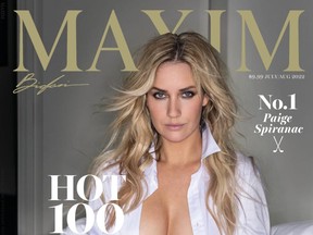 La star du golf Paige Spiranac couvre l'édition Maxims 2022 Hot 100.