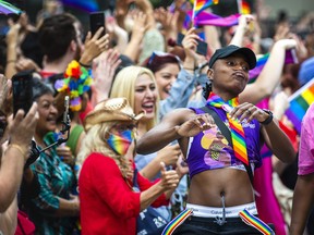 Nach zweijähriger Pause kehrt die Toronto Pride Parade in die Innenstadt von Toronto, Ontario, zurück.  am Sonntag, 26. Juni 2022. Ernest Doroszuk/Toronto Sun/Postmedia