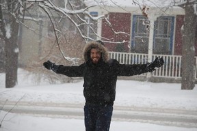 Tareq Hadhad lives in winter - document
