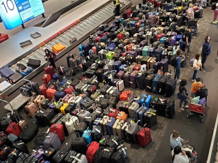 Air Canada scrambles to match baggage with passengers amid flight cuts