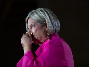 Andrea Horwath gibt ihren Rücktritt als NDP-Vorsitzende während ihrer Wahlkampfveranstaltung in Hamilton am 2. Juni 2022 bekannt.