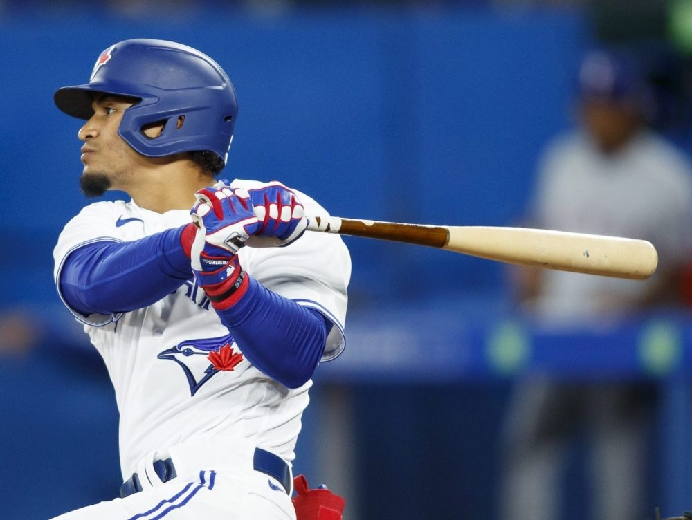 Blue Jays star Guerrero Jr. and former MVP Donaldson swap jerseys - Sports  Illustrated Toronto Blue Jays News, Analysis and More