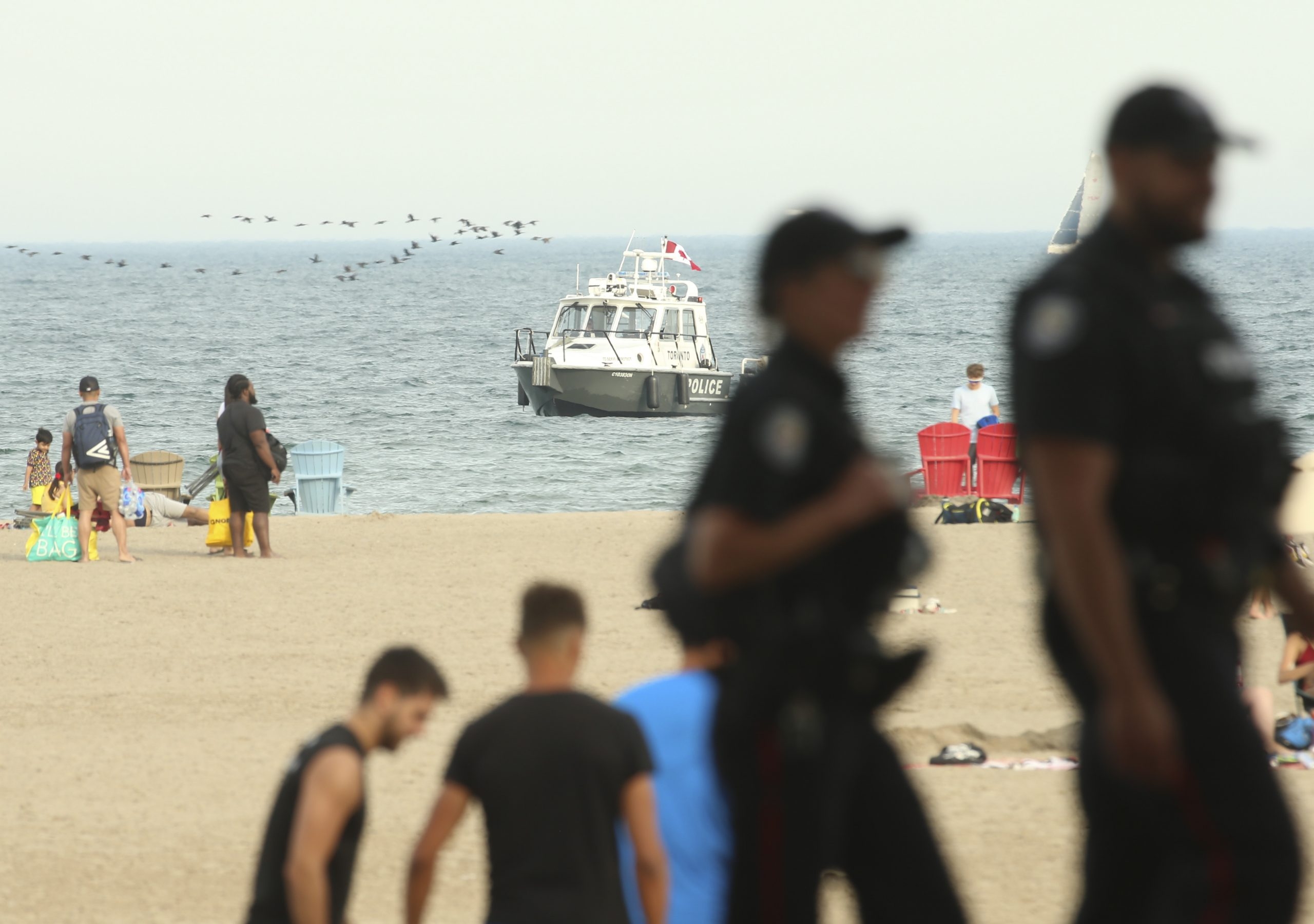 Three girls, one boy wanted for Woodbine Beach stabbing | Toronto Sun