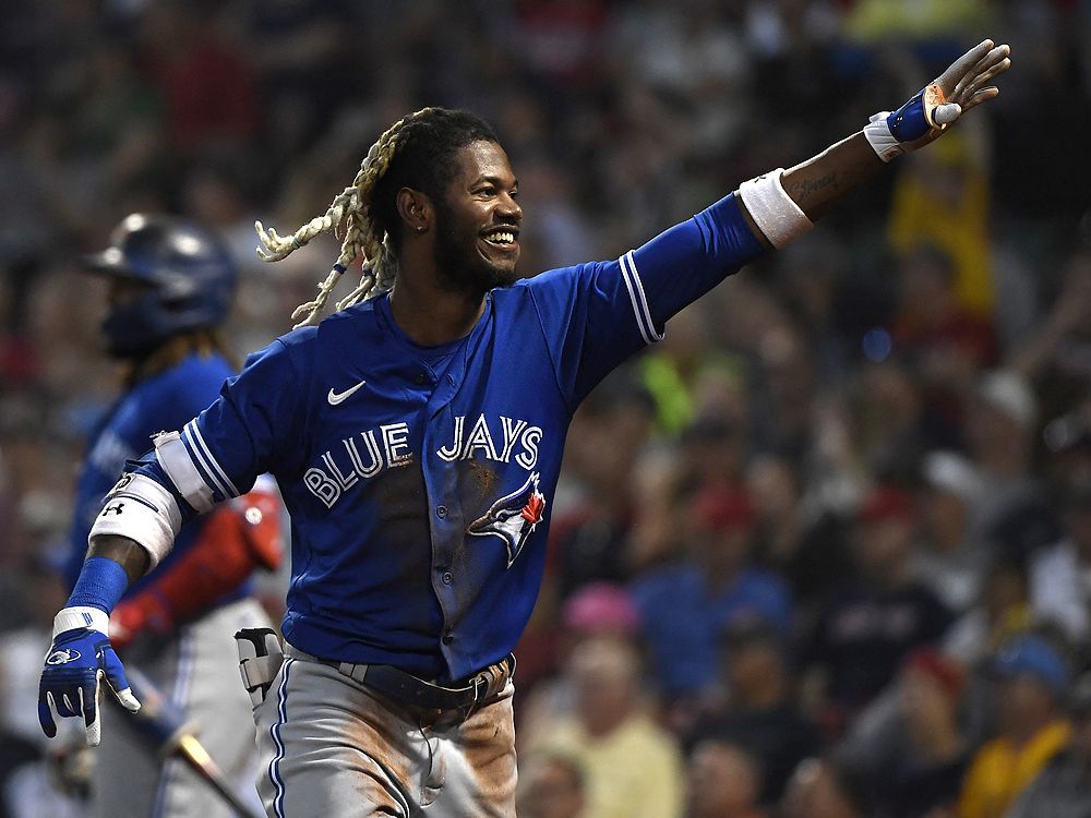 The only SS in #BlueJays HISTORY with - Toronto Blue Jays