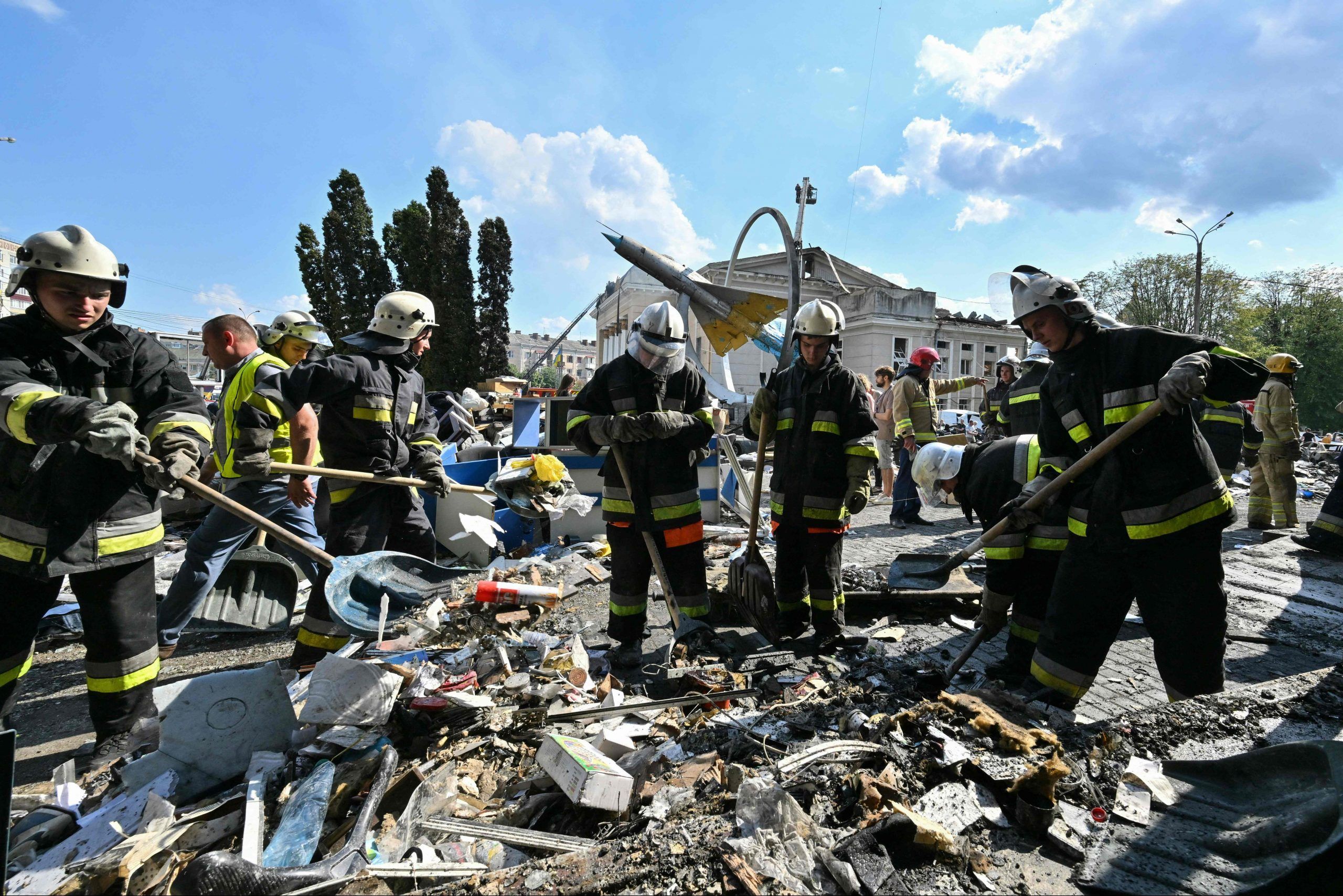 Russia Launches Deadly Strike On Ukraine's Vinnytsia | Canoe.Com