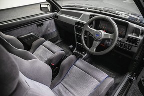 Der Innenraum eines Ford Escort RS Turbo S1 von 1985, der früher von der verstorbenen Prinzessin Diana gefahren wurde, wird am 27. August 2022 über Silverstone Auctions zum Verkauf angeboten.