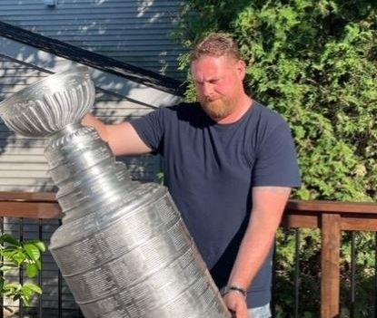 The NHL is stripping Gordie Howe off the Stanley Cup to make room for more  names
