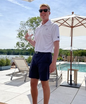 Cocktails poolside with Carson. BRAD HUNTER/TORONTO SUN