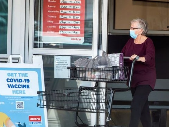 Poll Shows Canadians Worried About Their Finances Cutting Back Poll Shows Canadians Worried About Their Finances Cutting Back