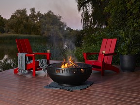 Enjoy a cozy bonfire on the patio or in the backyard with this firepit.  THE HOME DEPOT CANADA
