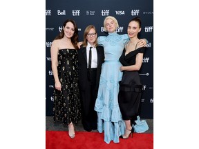 Von links nach rechts: Claire Foy, Sarah Polley, Jessie Buckley und Rooney Mara besuchen die „Women Talking“-Premiere während des Toronto International Film Festival 2022 im Princess of Wales Theatre am 13. September 2022 in Toronto.