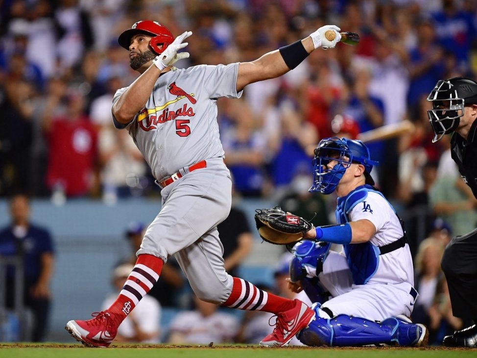 MLB world reacts to Albert Pujols' historic home run vs. St. Louis