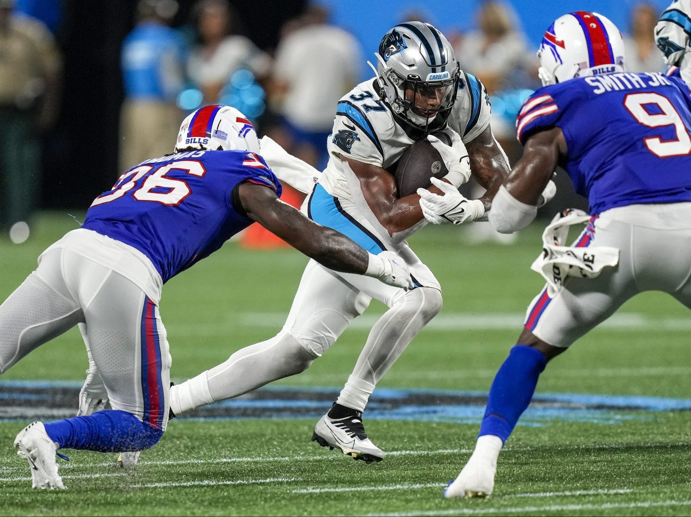 Opinion: Comparing Isaiah McKenzie's usage to Cole Beasley's