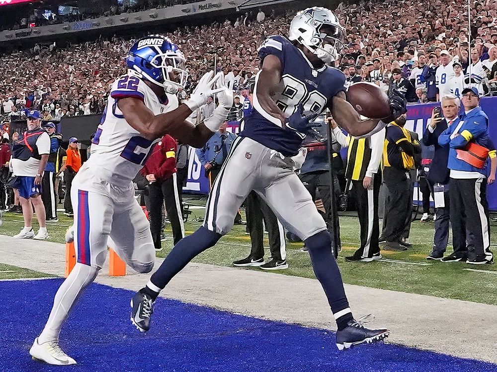 NFL: CeeDee Lamb's one-handed TD grab lifts Cowboys over Giants - Los  Angeles Times