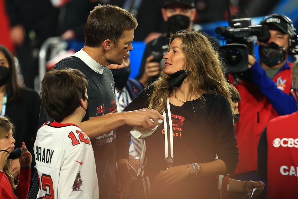 Tom Brady Celebrates Wife Gisele Bündchen and Ex Bridget Moynahan - E!  Online - CA