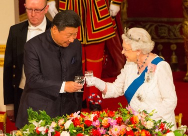 President of China Xi Jinping (L) and Britain's Queen Elizabeth II attend a state banquet at Buckingham Palace on October 20, 2015 in London, England. The President of the People's Republic of China, Mr Xi Jinping and his wife, Madame Peng Liyuan, are paying a State Visit to the United Kingdom as guests of the Queen. (Dominic Lipinski - WPA Pool /Getty Images)