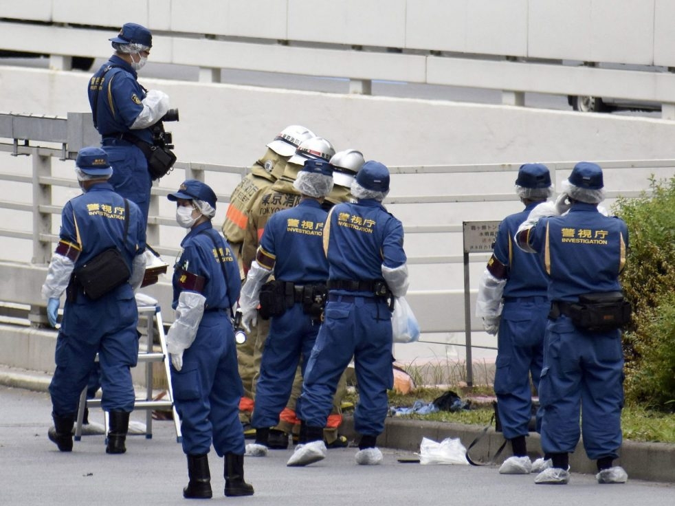 Un homme s’immole par le feu en signe de protestation contre les funérailles de l’ancien Premier ministre japonais