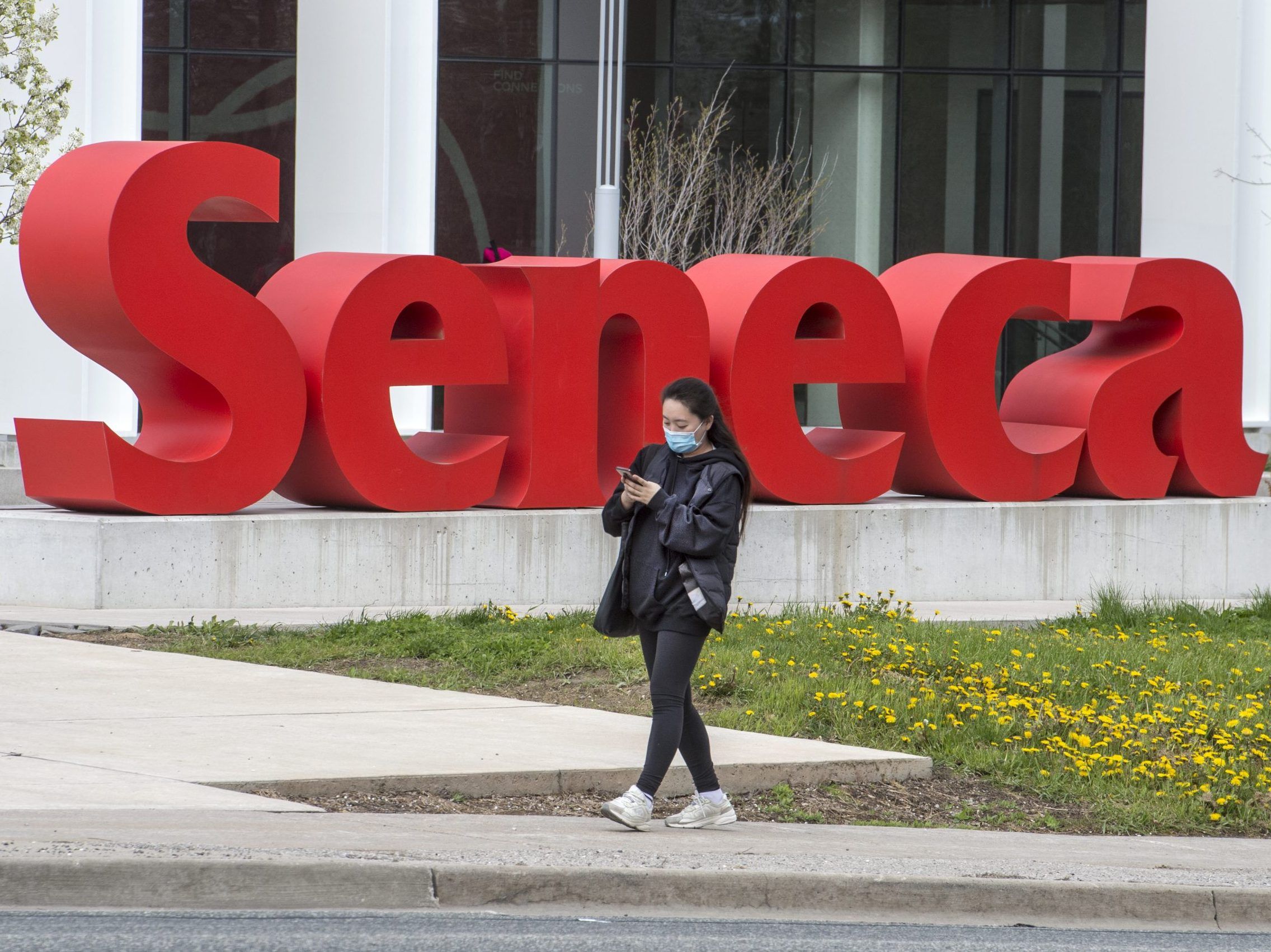 Seneca College Will Drop COVID 19 Vaccine Mandate In 2023 Toronto Sun   PJT Covid 19 9 Scaled E1663086857672 