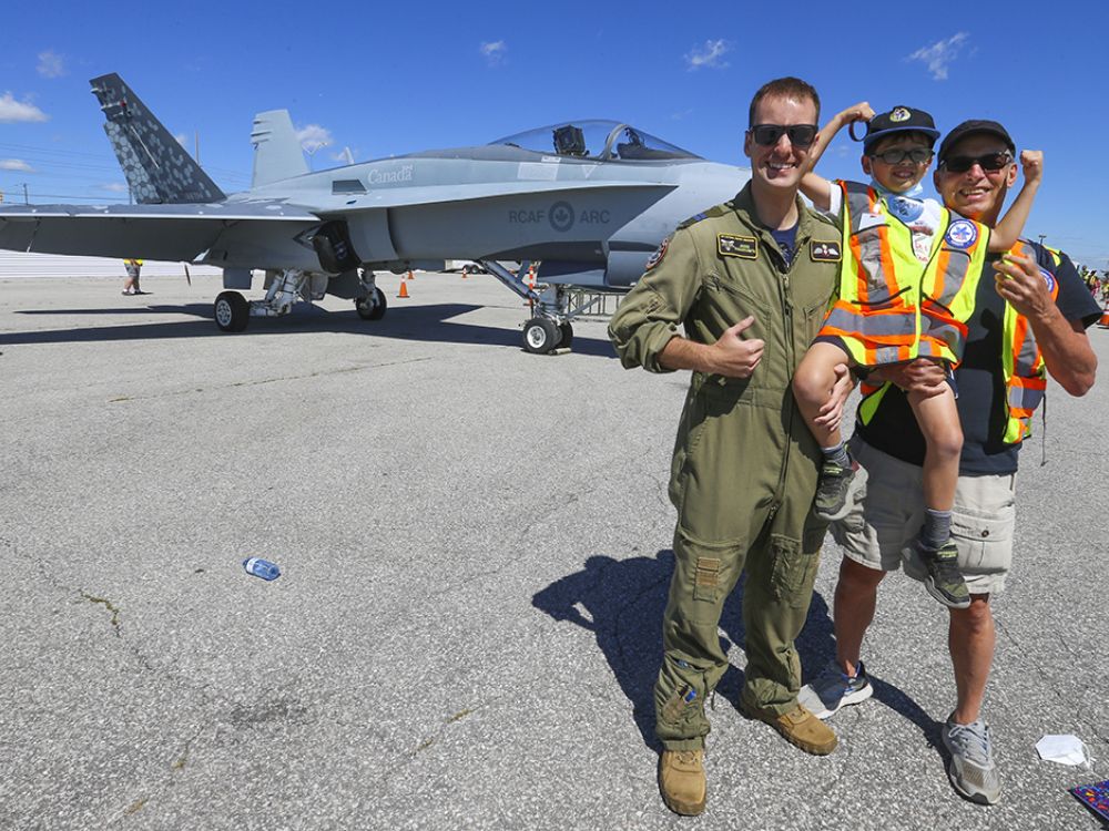 Eyes skyward as the Canadian International Air Show takes flight ...