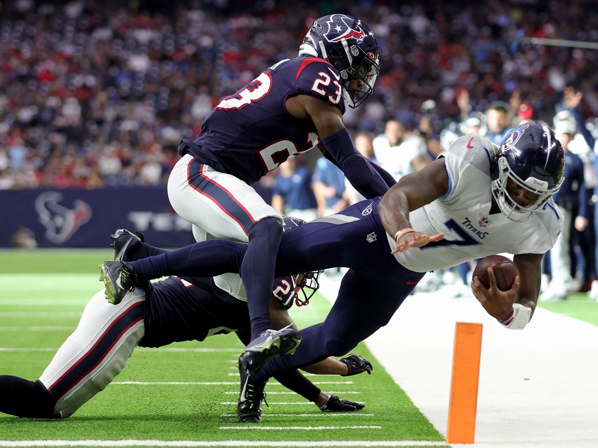 Titans, Malik Willis visit Texans at NRG Stadium