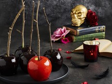 Halloween Candy Apples