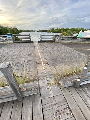 Somerset Bridge dates to 1620 and is just wide enough for a sailboat’s mast. CYNTHIA MCLEOD/TORONTO SUN