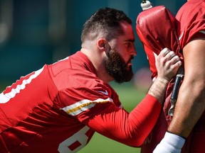 Ryan Hunter performs a drill during his time with the Kansas City Chiefs in 2020. The offensive lineman is now a member of the Toronto Argonauts.