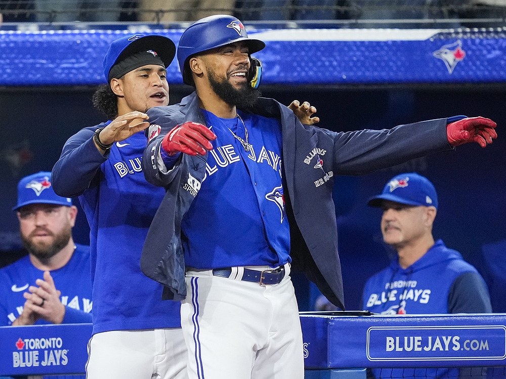 Blue Jays complete sweep of Boston Red Sox as Kevin Gausman leaves game with cut finger