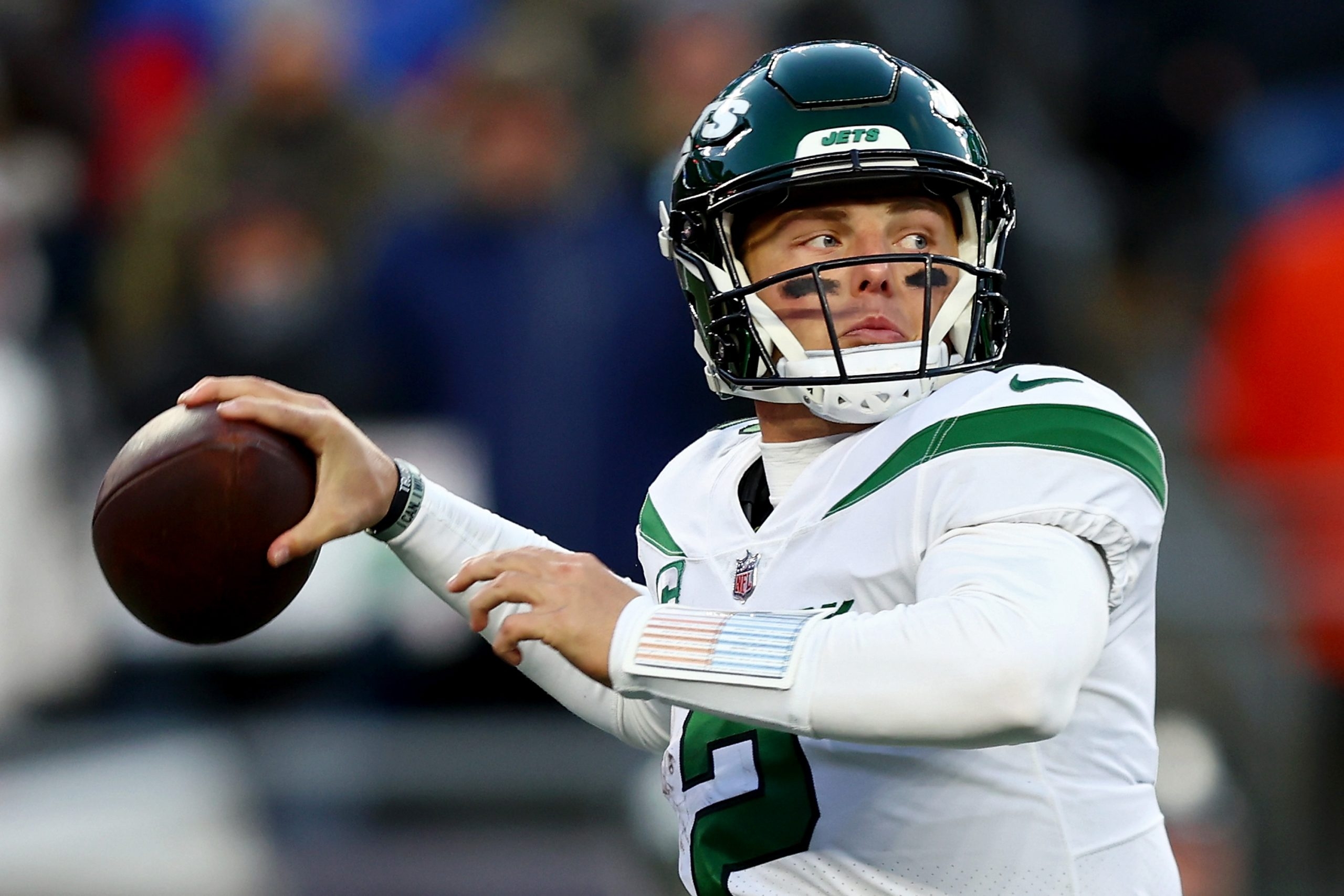 Quarterback question marks leave line for Bears-Jets in a state of