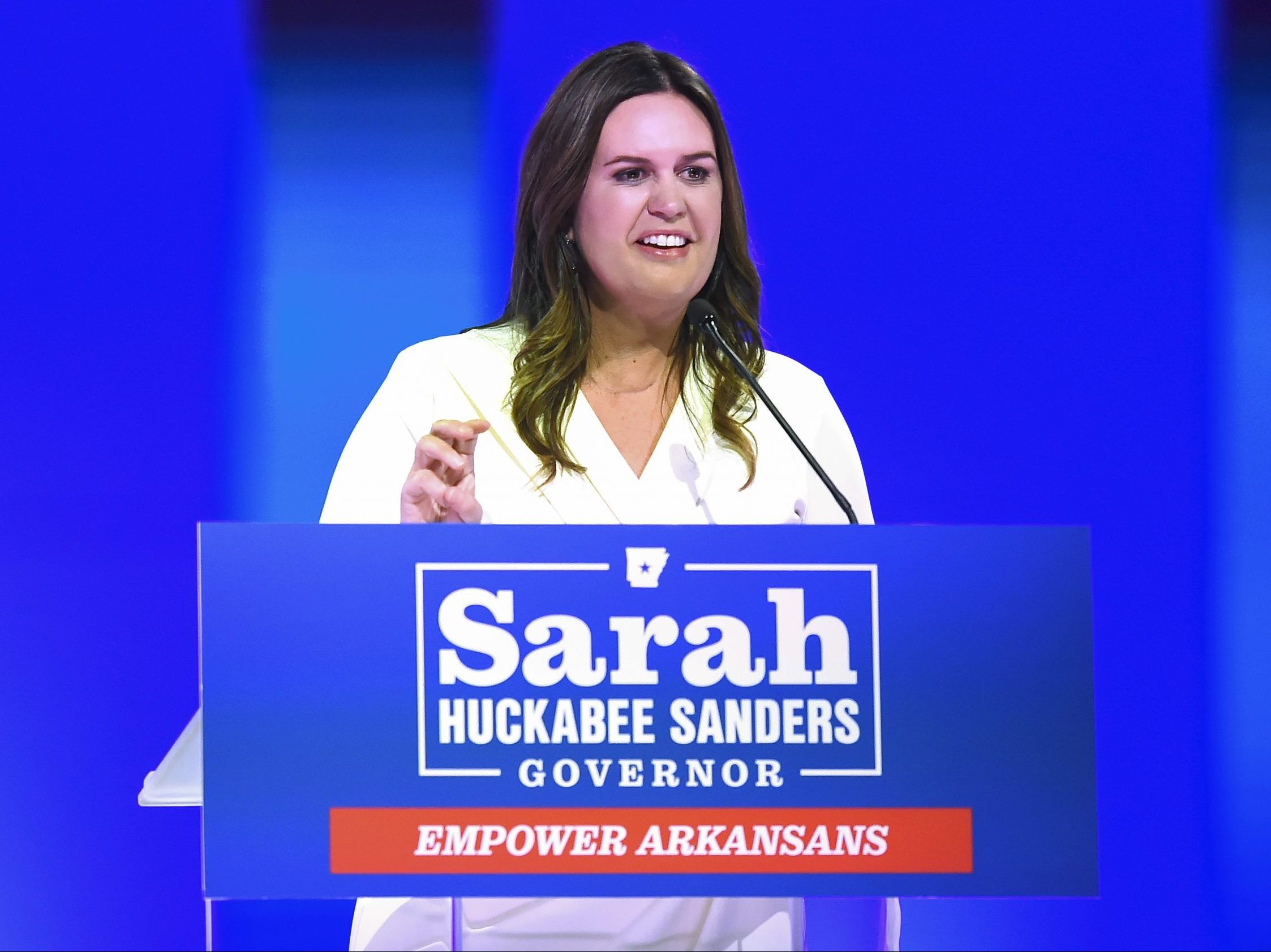 Sarah Huckabee Sanders 1st Woman Elected Arkansas Governor | Toronto Sun