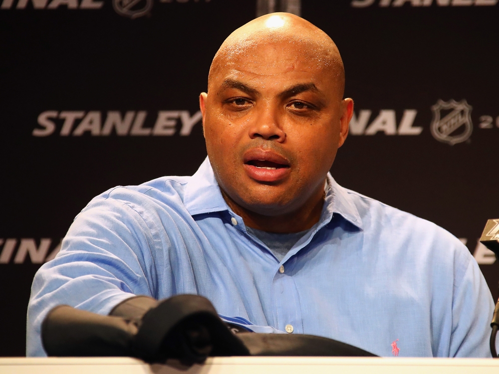 Charles Barkley lambastes Nets, Kyrie Irving for racist film share